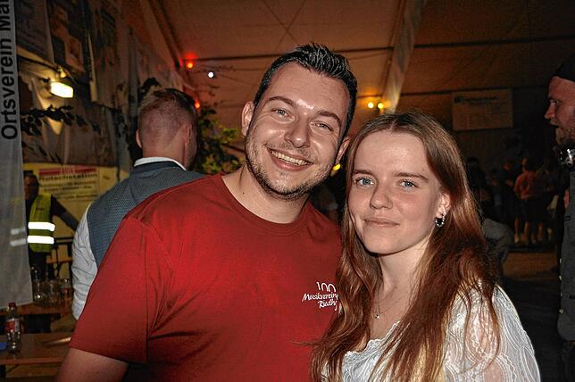 Bild 44: Vollgasstimmung war bei der Dirndl- und Lederhosenparty in Leimbach
