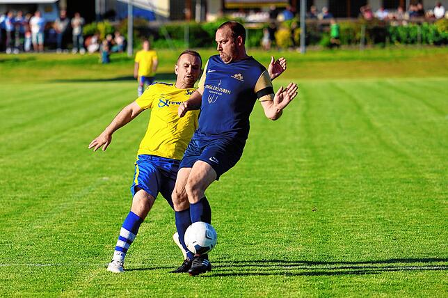 Bild 19: Bildergalerie vom Ü35-Bezirkspokalfinale zwischen der SG Dettingen-Dingelsdorf und dem SV Allensbach