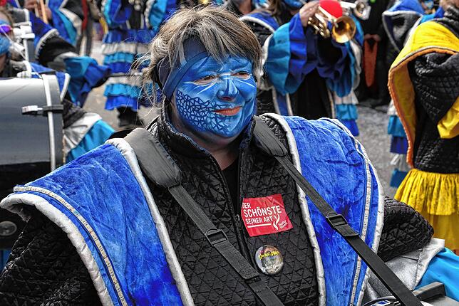 Bild 12: Bilder vom großen Fasnet Samschdig-Umzug der Poppele-Zunft (3)