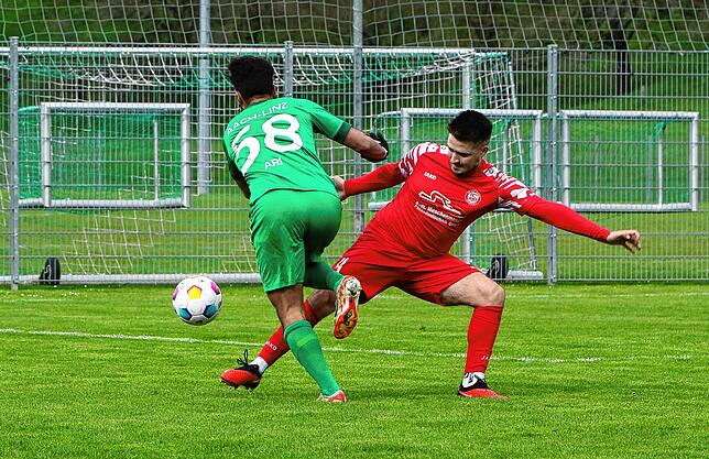 Bild 8: Die besten Bilder vom Bezirkspokal-Viertelfinale zwischen dem TSV Aach-Linz und dem FC RW Salem