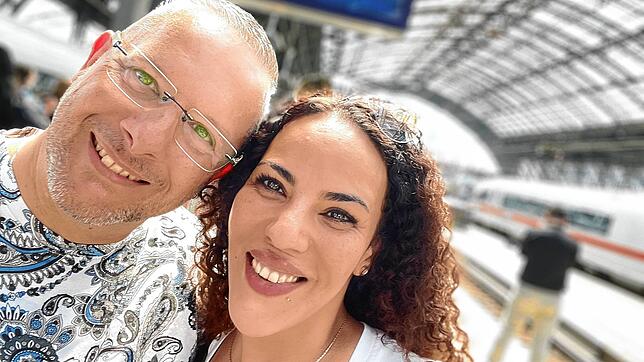Stefan Döflinger und Schayma Saalman finden zueinander. Sie sieht ihn im Fernsehen und geht den ersten Schritt.