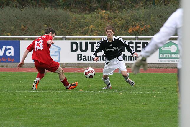 Zurück im Kader: Elias Willmann (rechts), vor neun Jahren – hier ein Archivbild vom Herbst 2011 im Spiel gegen den FC Schönau ...