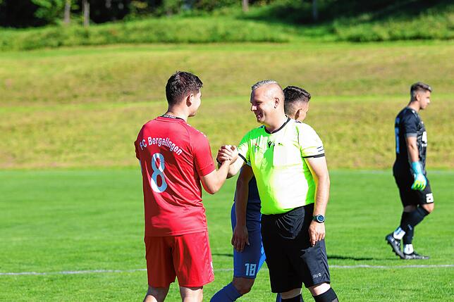 Bild 5: FC Erzingen besiegt den FC Bergalingen mit 2:1 – und wir haben Fotos!