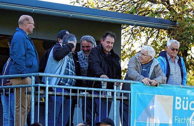 Bild 14: Spannendes, torreiches Duell zwischen TSV Aach-Linz und SV Mühlhausen. Wir haben die besten Bilder!