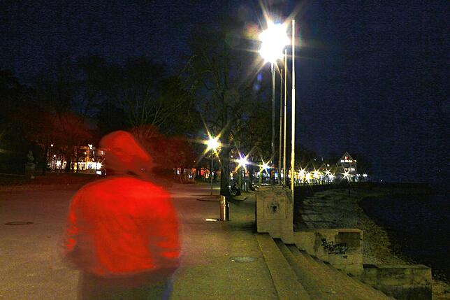Abends im Häfler Uferpark: Viele Bürger fühlen sich da nicht richtig wohl und verspüren ein Gefühl der Unsicherheit.