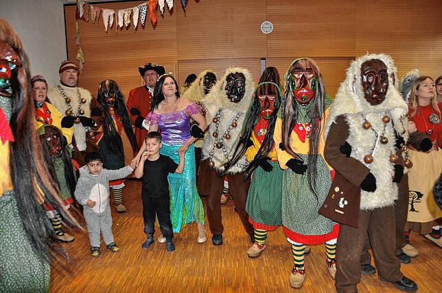 Bild 32: Narren befreien Kindergartenkinder in Hepbach und Leimbach – Die schönsten Bilder!