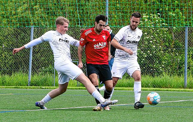Bild 12: Bildergalerie vom Landesligaduell zwischen FC Überlingen und FV Walbertsweiler-Rengetsweiler