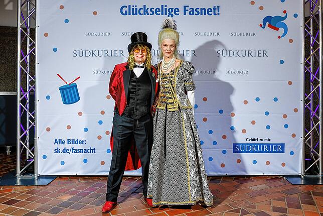 Bild 9: Die Narren im Konzil an der SÜDKURIER-VIP-Wand (Teil 3)