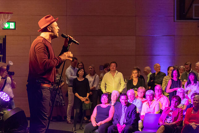 Bild 19: Bilder vom Festakt zur Eröffnung der Waldshuter Stadthalle mit Sänger Max Mutzke