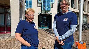 Katrin Brüggemann und Normen Küttner von der Sea-Eye-Lokalgruppe Konstanz kämpfen für die weitere Unterstützung der privaten ...