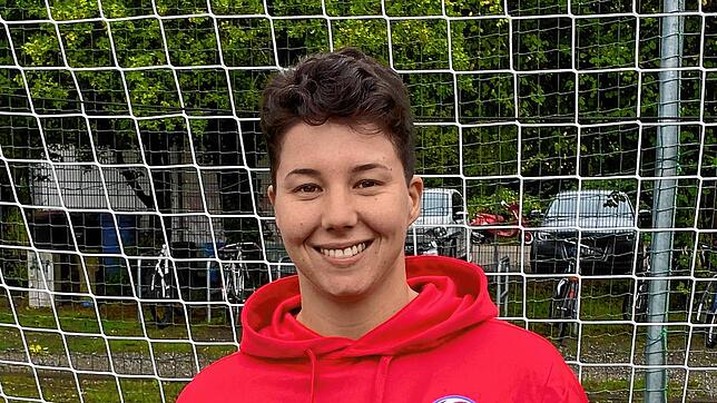 Elena Graser, Torhüterin des SC Konstanz-Wollmatingen, ist mit ihrem Team Tabellenführer der Bezirksliga