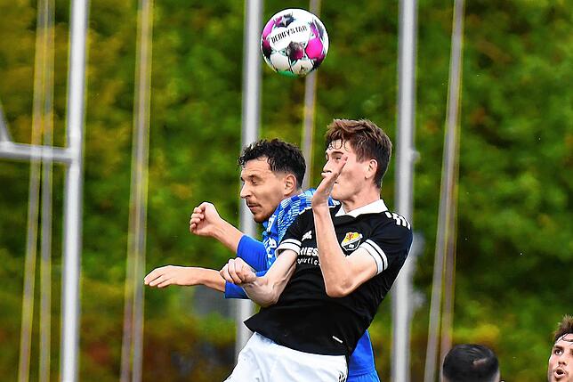 Bild 2: SV 08 Laufenburg fehlen beim 2:2 im Derby beim SV Weil vier Minuten zum Sieg &ndash; wir haben Bilder!