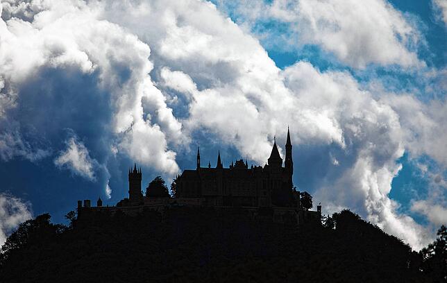 Im Fürstentum Hohenzollern-Hechingen – hier Burg Hohenzollern – wurde Jakob Egle nach dem Mord gesucht.