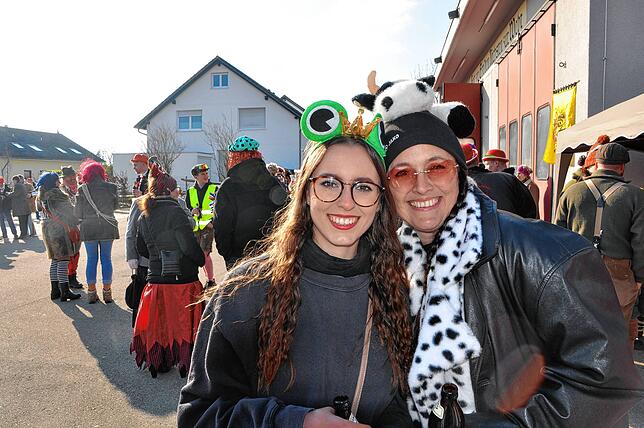 Bild 13: Narrenbaum in Leimbach – Umzug mit Tradition und Rast