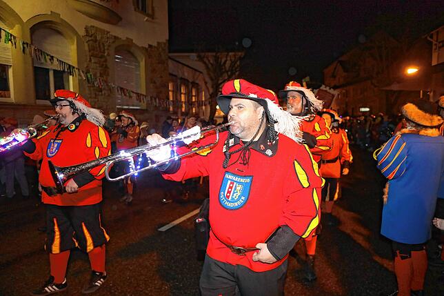 Bild 31: Jetzt geht es los! Mit dem Nachtumzug in Gottmadingen: hier gibt´s die Bilder!