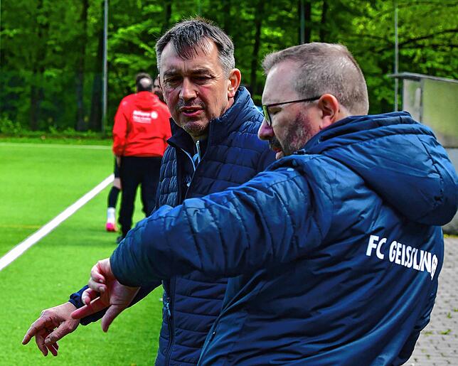 Klettgauer mit Leib und Seele: Marcel Kieliszek (vorn, mit Thomas Schäfer) begann beim FC Dettighofen, war beim FC Geißlingen schon ...