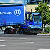 Ein ZF-Demo-Truck zeigt in Friedrichshafen neue Fahrfunktionen. Die Nutzfahrzeugsparte des Zulieferers ist seit diesem Jahr ein globaler ...