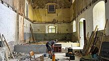 Und es bewegt sich doch etwas in der ehemaligen Kapuzinerkirche: Vergangene Woche sind die ersten Bauarbeiten angelaufen. Die Owinger ...