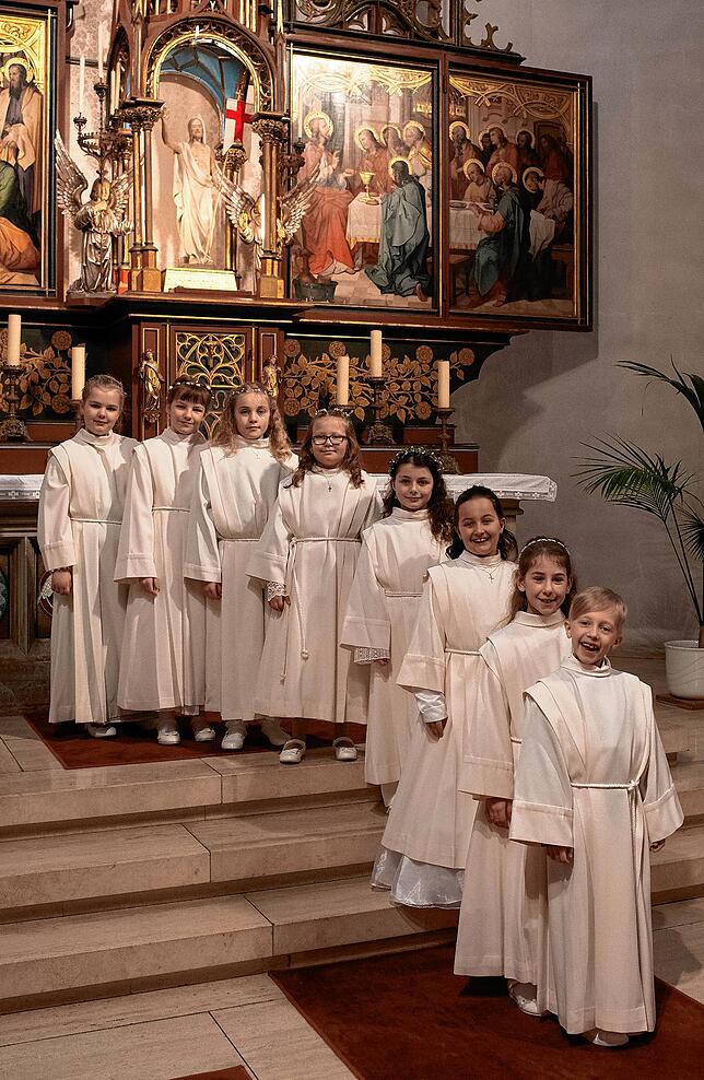 In der Kirche St. Kilian in Wolterdingen feierten acht Kinder ihre erste Heilige Kommunion in einem schönen, lebendigen Gottesdienst ...