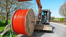 Die Hauptstraße in Sauldorf. Wie hier werden für den Glasfaserausbau aktuell in der Gemeinde viele Straßen und Bürgersteige aufgegraben, ...