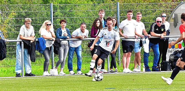 Bild 16: SV Obersäckingen trennt sich im Stadt-Derby mit 3:3 vom FC 08 Bad Säckingen – und wir haben Fotos!