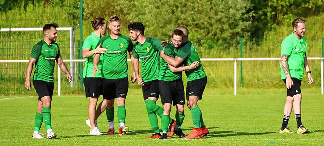 Bild 28: SV Herten II gewinnt Spitzenspiel beim SV Karsau mit 2:0 &ndash; und wir haben Bilder!