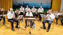 Das Trompetenregister führt die „Polka ins Glück“ auf. Die neue Formation Herbstwind begeistert im Höchenschwander Haus des Gastes. ...
