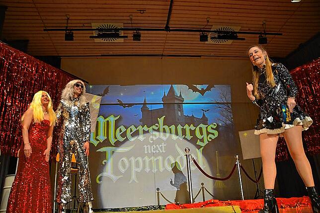 Bild 8: Allerlei der Schnabelgierezunft Meersburg: Das sind die schönsten Bilder vom Freitagabend!