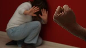 Frauen werden auch am Hochrhein häufig Opfer sexualisierter Gewalt. Kliniken, Arztpraxen und Frauenschutzeinrichtungen sind dazu ...