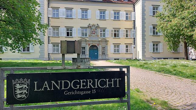 Das Gebäude des Landgerichts in Konstanz: Die Strafkammer hat jetzt einen 62-Jährigen zu einer mehrjährigen Haftstrafe verurteilt für ...