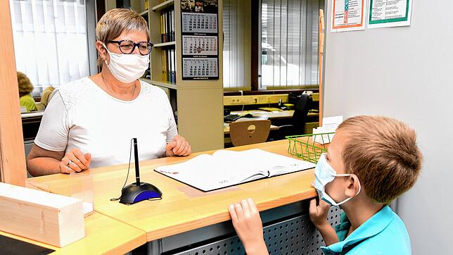Ab Montag geht es an der Villinger Bickebergschule im Grundschulbereich wieder los: Zwei Jahrgänge starten wieder. Das Sekretariat mit ...