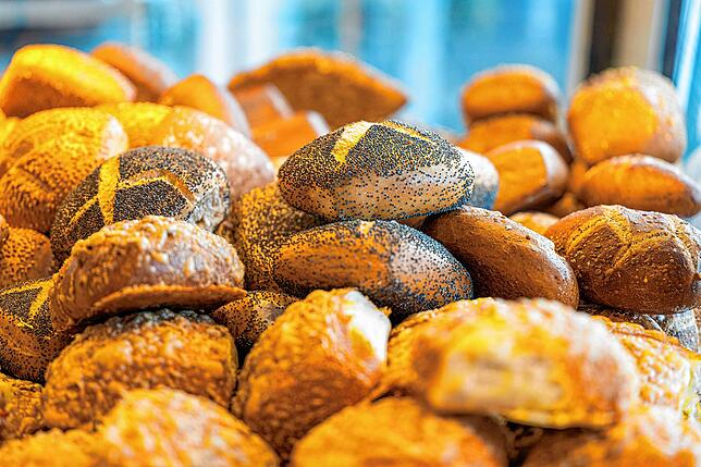 Vielleicht lieber mal ein Brötchen? Die Auswahl beim Bäcker ist groß genug.