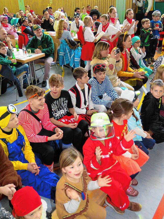 Bild 2: Narrentreiben in Brigachtal