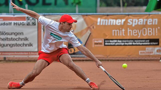 Starker Auftritt: Simon Glöckner gewann das einzige Einzel für Badenligist TC Rot-Weiß Tiengen bei der 4:5-Niederlage gegen den TC ...