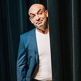 Voller Durchblick: Djnago Asül