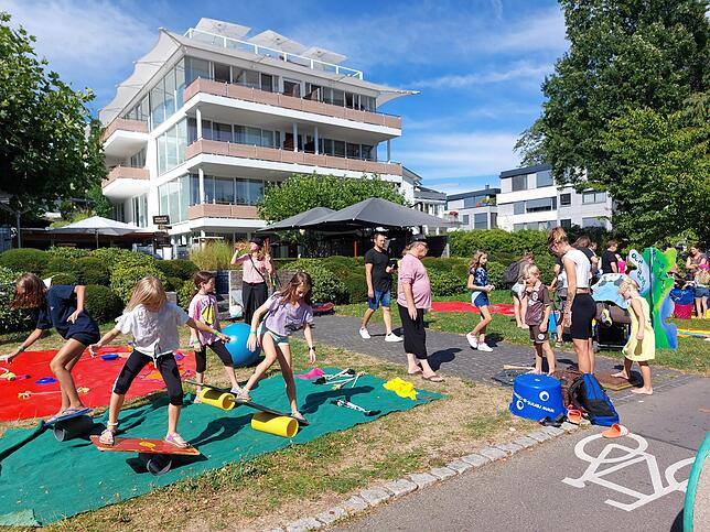 Bild 5: Erste Bilder vom Festgelände! In Konstanz kommen mehr und mehr Besucher zum Seenachtfest