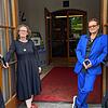 Hereinspaziert! Zur neuen Spielzeit 2023/24 laden ins Theater Konstanz ein 8von links): Dramaturgie-Assistentin Lea Seiz, Romana Lautner ...