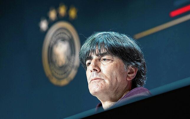 Trotz der Enttäuschungen wird er als besondere Figur mit Höhen und Tiefen in die DFB-Geschichte eingehen.
