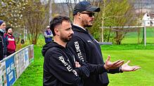 Trainerwechsel: Fabio Muto (vorn) tritt beim FC Wittlingen überraschend zurück, der bisherige Co-Trainer Gerhard Sauer übernimmt.