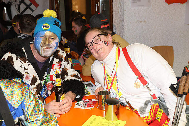 Bild 19: Konstanzer Straßenfasnacht 2025: Die Stimmung ist auch am Fasnachtsfreitag super