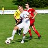 Platz 1: Shaban Limani (vorn) vom FC Erzingen holte 10 Stimmen bei der Wahl des besten Bezirksliga-Stürmers.