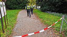 Im Lindenhofpark hat ein Jogger am Dienstagmorgen eine Frauenleiche gefunden. Der Fundort wird weiträumig abgesperrt.