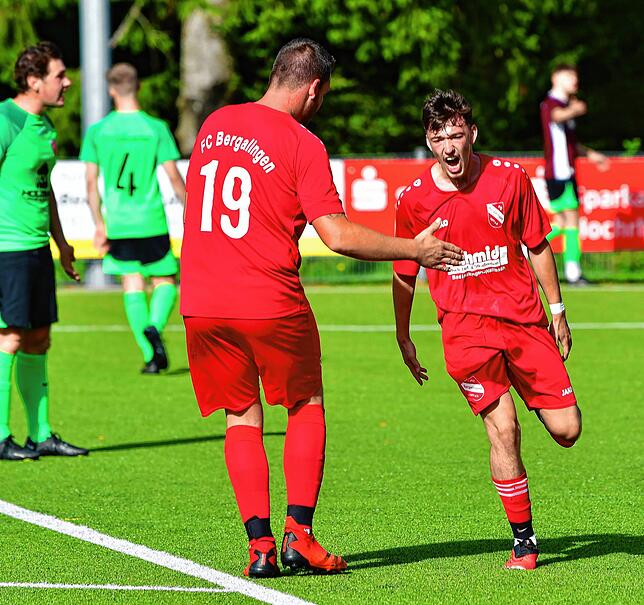 Bann gebrochen: Nach mehrfachen Versuchen gelang David Rizani in der 61. Minute doch noch das ersehnte Tor für den FC Bergalingen. Ihm ...