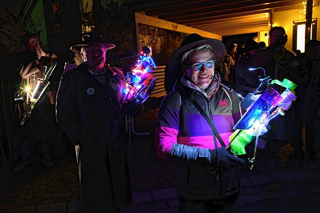 Bild 5: Frühmorgens startet der Schmotzige in Immenstaad und Kippenhausen