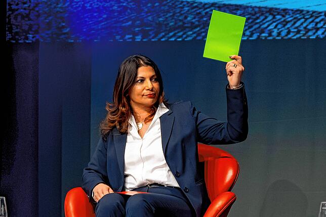 Die SPD-Bundestagsabgeordnete Derya Türk-Nachbaur hält bei der SÜDKURIER-Wahlarena am 20. Januar in der Neuen Tonhalle in Villingen eine ...