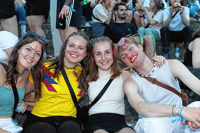 Bild 22: Im Stadion wird am zweiten Tag des Campus-Festivals nochmals aufgedreht