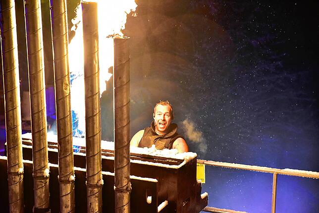 Immer ein Hingucker: Hannes Schwarz mit seiner Feuershow.