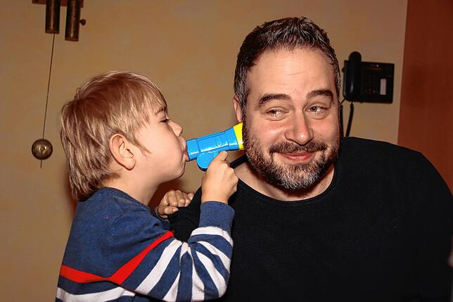 Immer für einen Spaß zu haben: Maximilian und sein Vater Johannes Sahlmann.