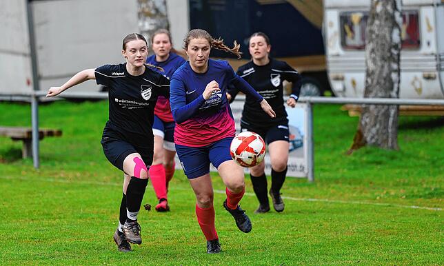 Bild 35: Unsere Bildergalerie vom Frauen-Bezirksliga-Spitzenspiel zwischen Kirchen-Hausen und Wolterdingen