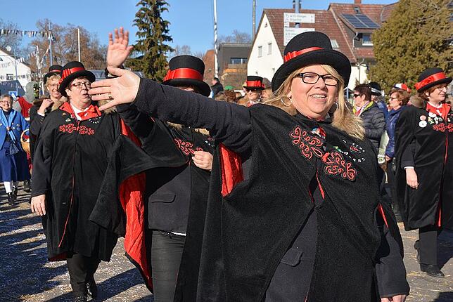 Bild 27: Bilder vom Narrentreffen der Urviecher-Zunft Bad Dürrheim: Großer Festumzug (2)